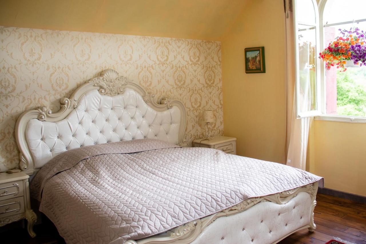 Le Pavillon De St Agnan Hotel Hautefort Екстериор снимка