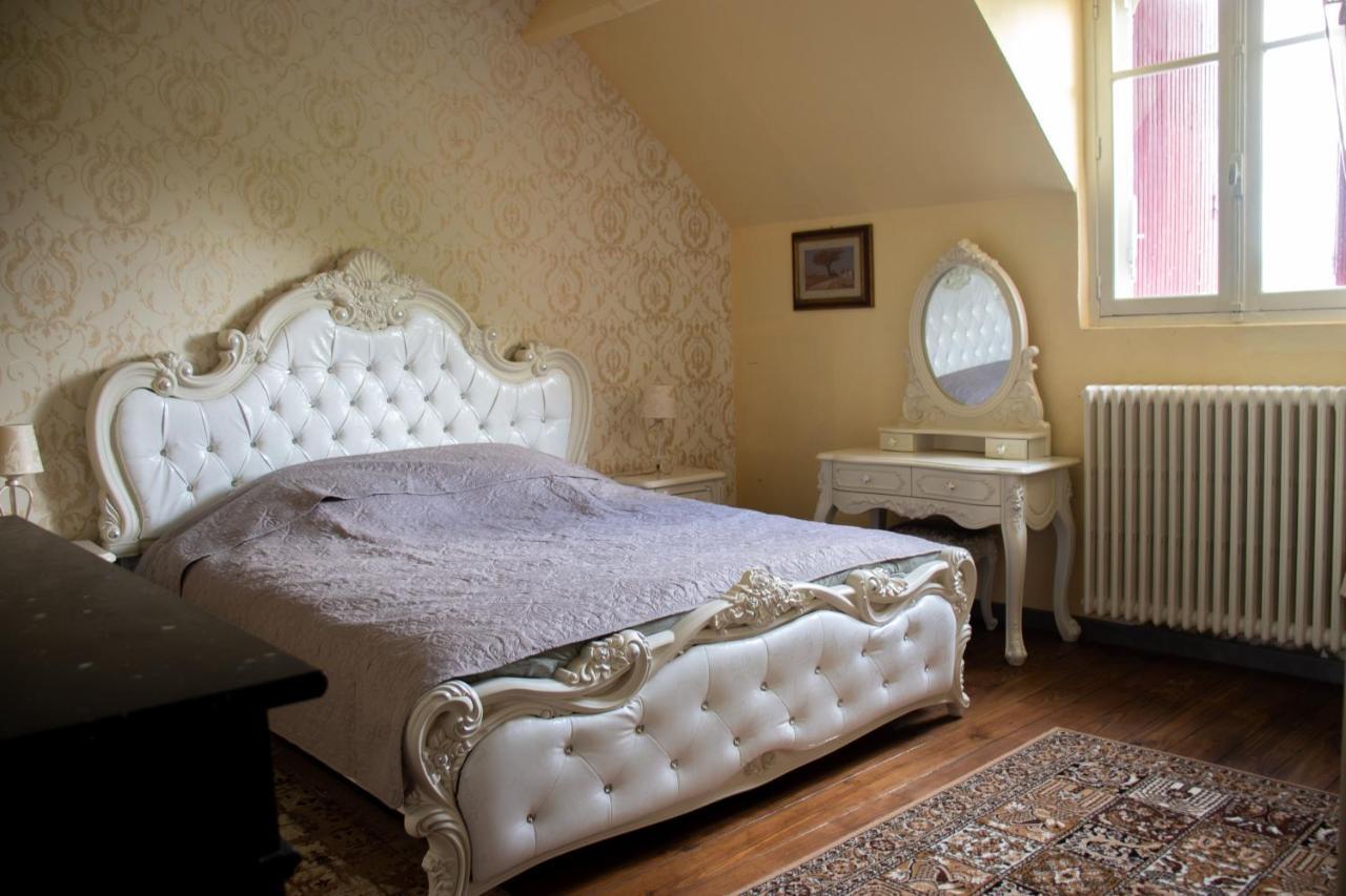 Le Pavillon De St Agnan Hotel Hautefort Екстериор снимка
