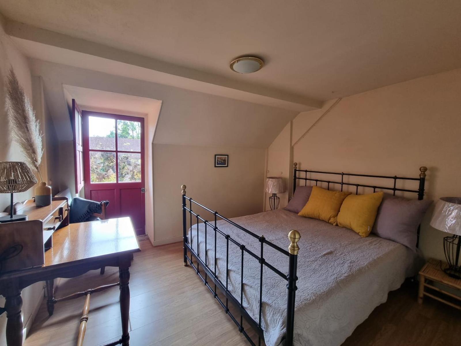 Le Pavillon De St Agnan Hotel Hautefort Екстериор снимка