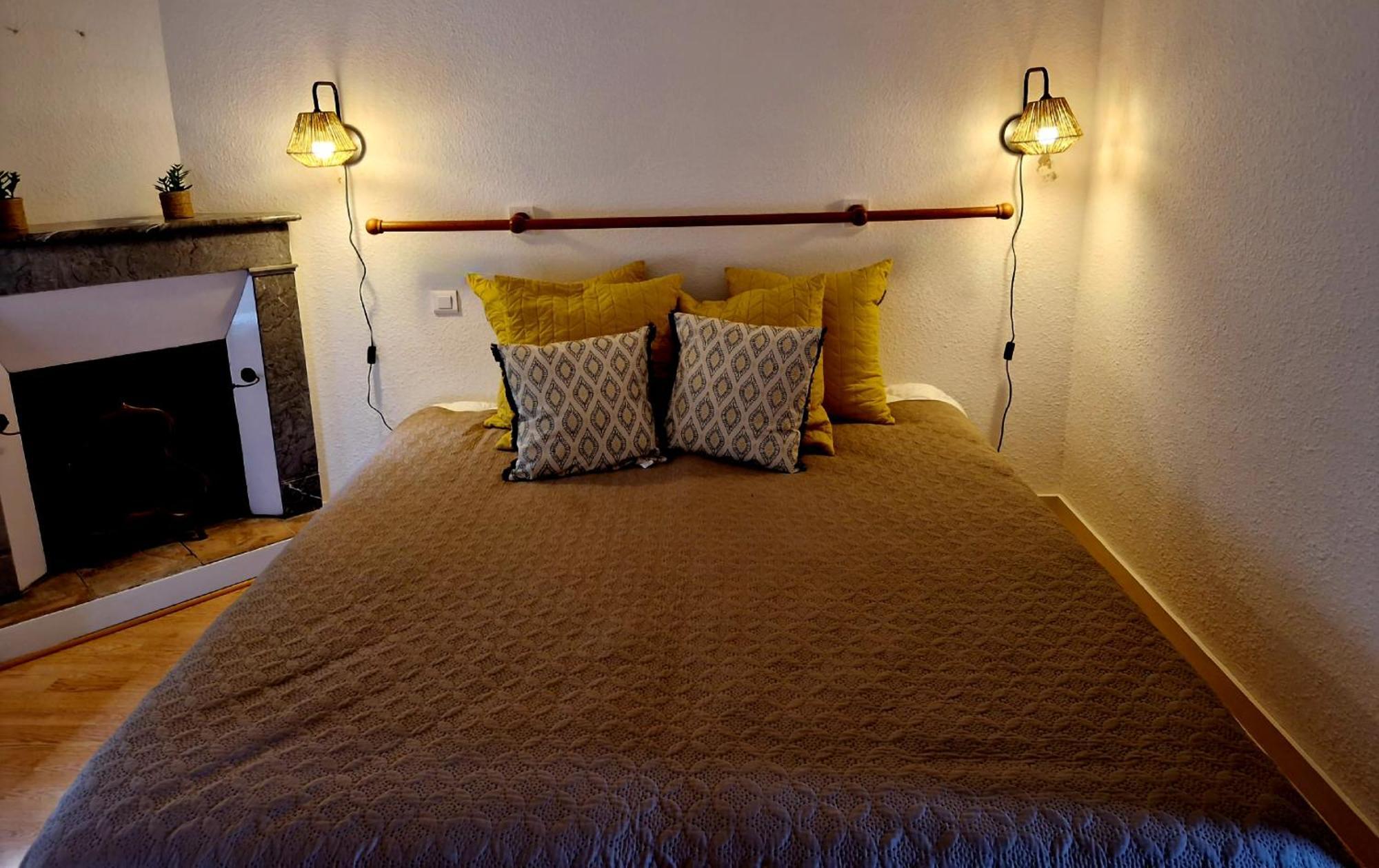Le Pavillon De St Agnan Hotel Hautefort Екстериор снимка