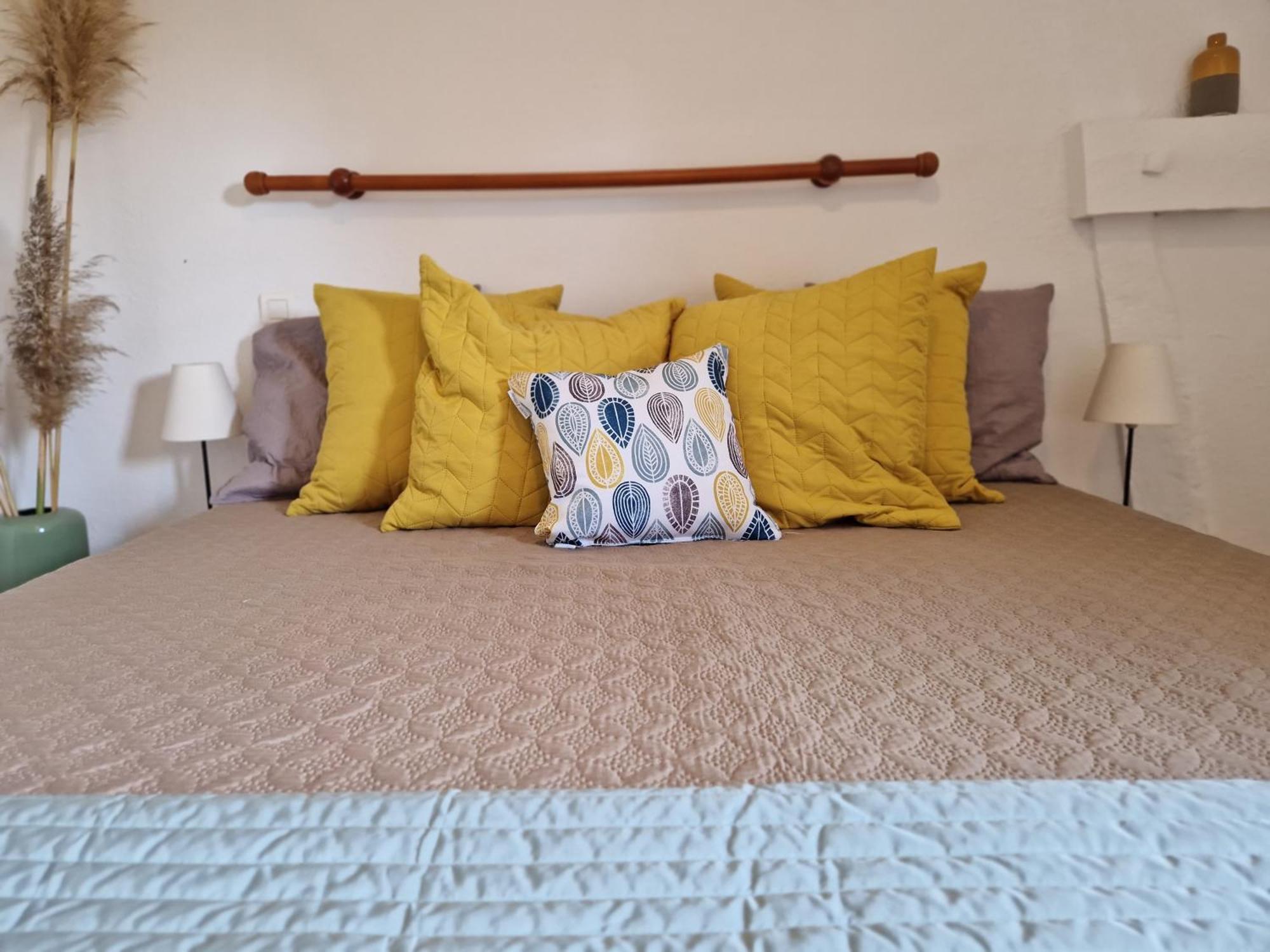 Le Pavillon De St Agnan Hotel Hautefort Екстериор снимка