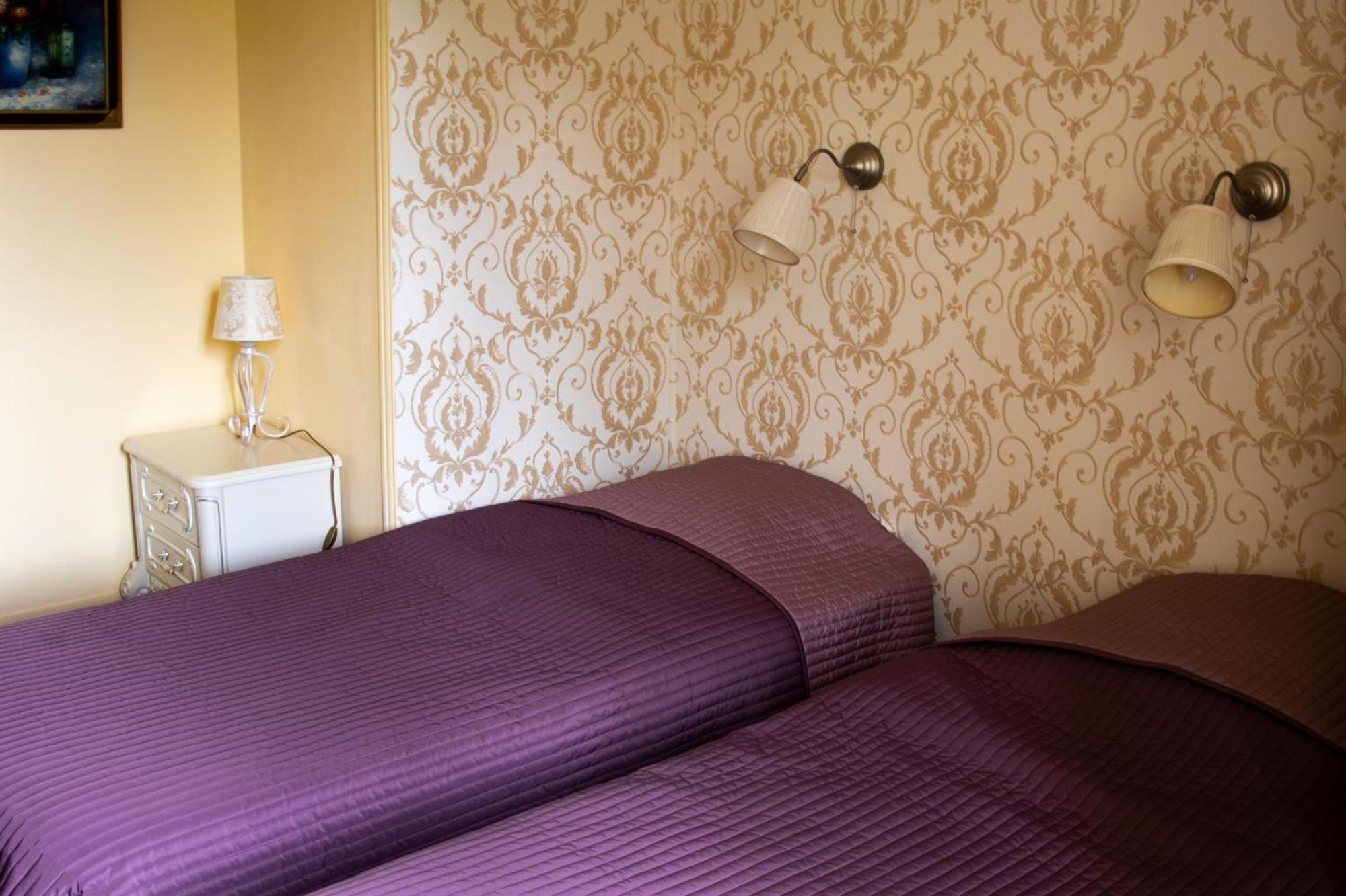 Le Pavillon De St Agnan Hotel Hautefort Екстериор снимка