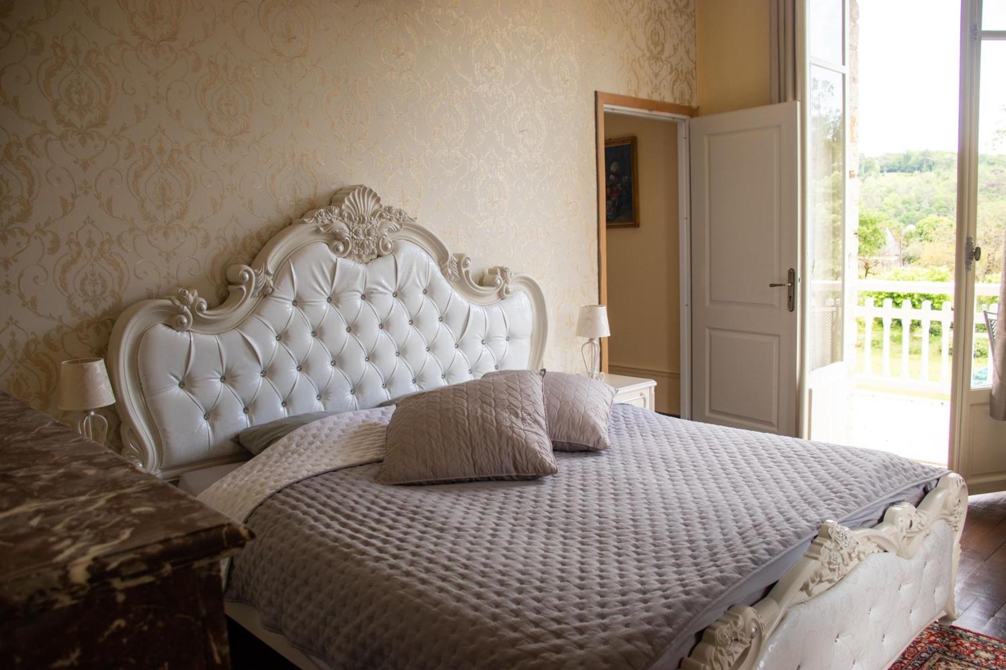 Le Pavillon De St Agnan Hotel Hautefort Екстериор снимка