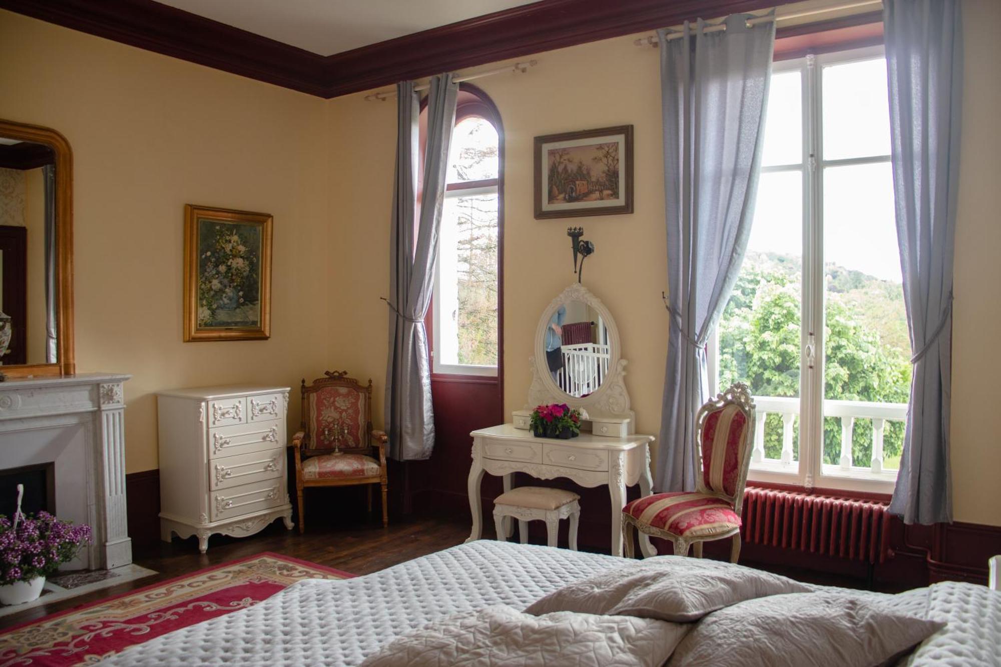 Le Pavillon De St Agnan Hotel Hautefort Екстериор снимка