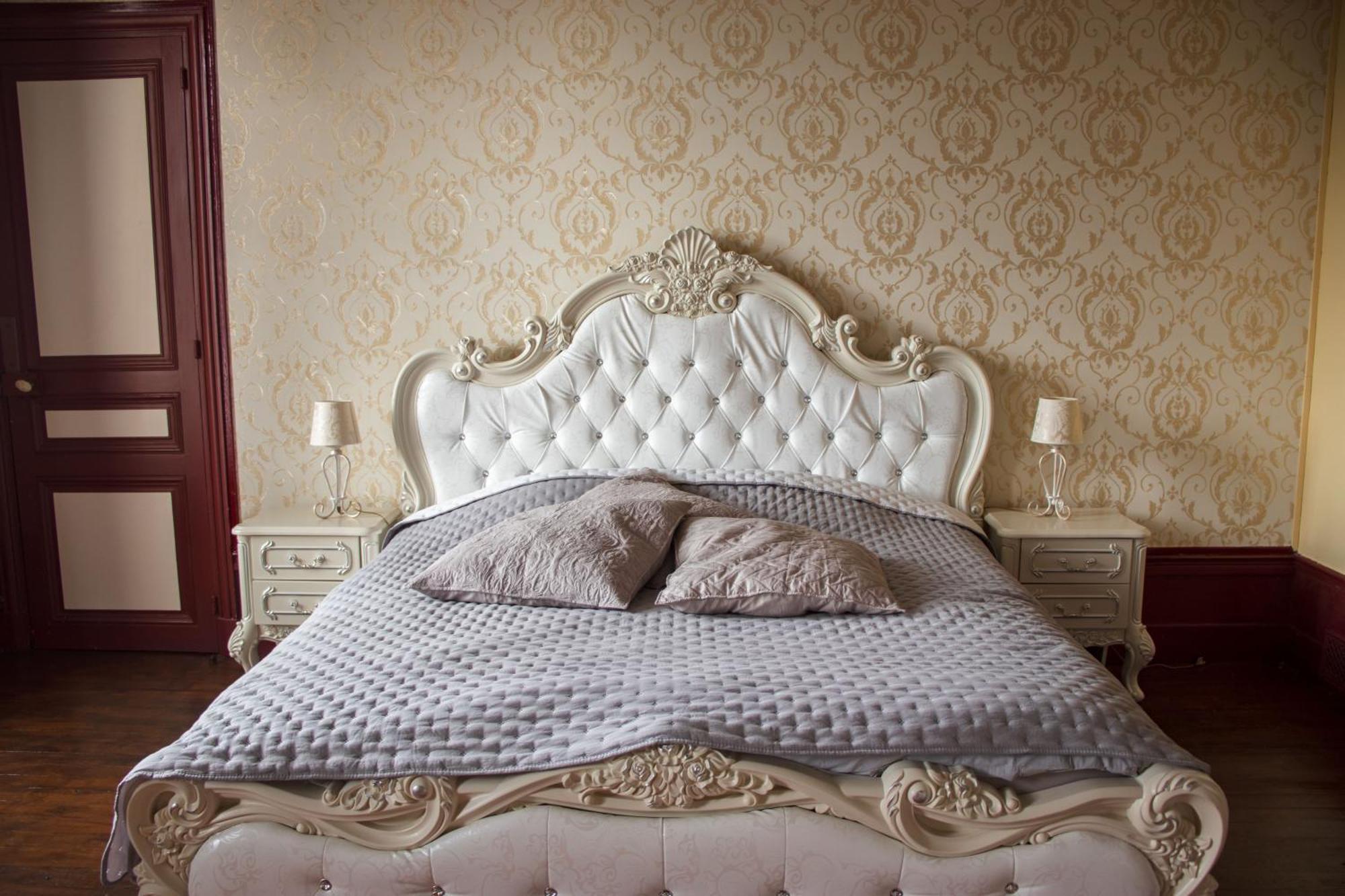 Le Pavillon De St Agnan Hotel Hautefort Екстериор снимка