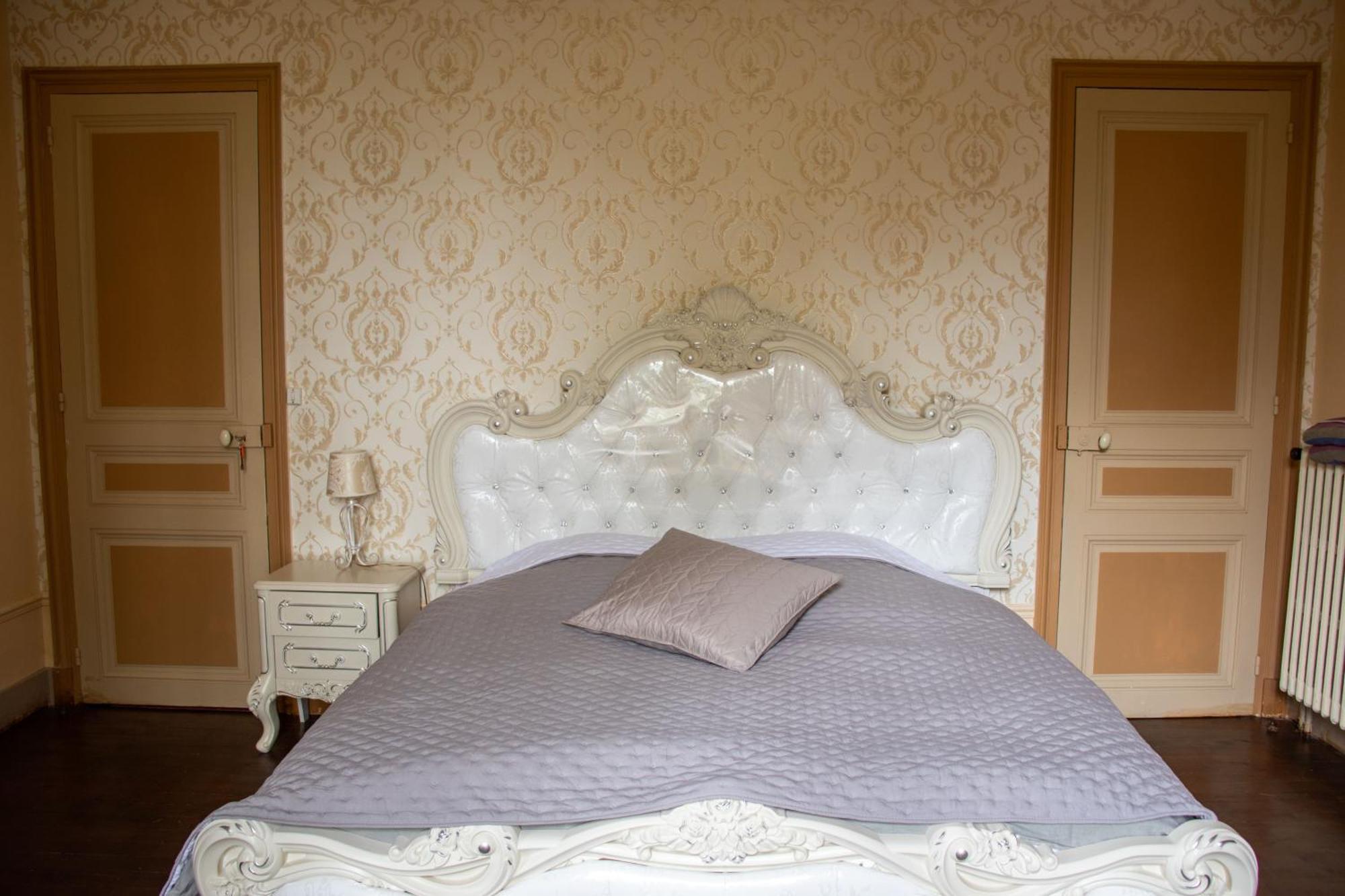 Le Pavillon De St Agnan Hotel Hautefort Екстериор снимка