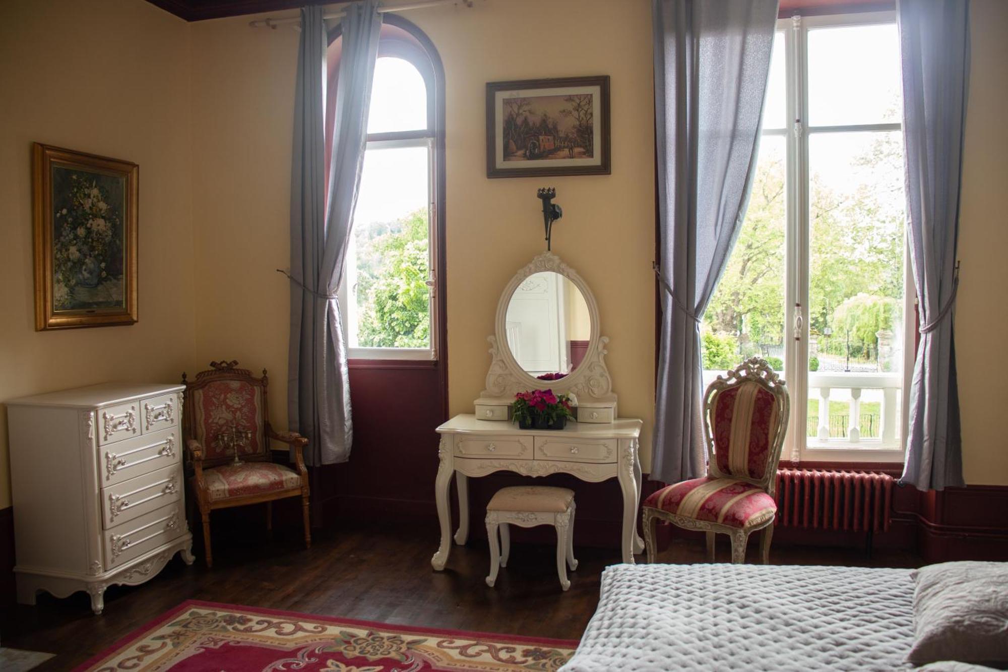 Le Pavillon De St Agnan Hotel Hautefort Екстериор снимка