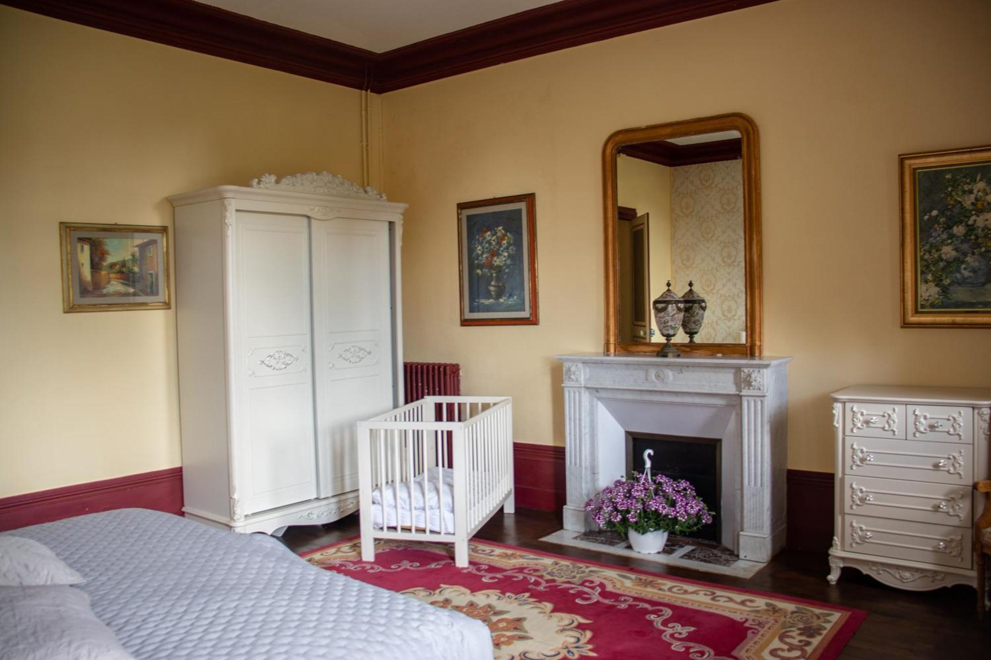 Le Pavillon De St Agnan Hotel Hautefort Екстериор снимка