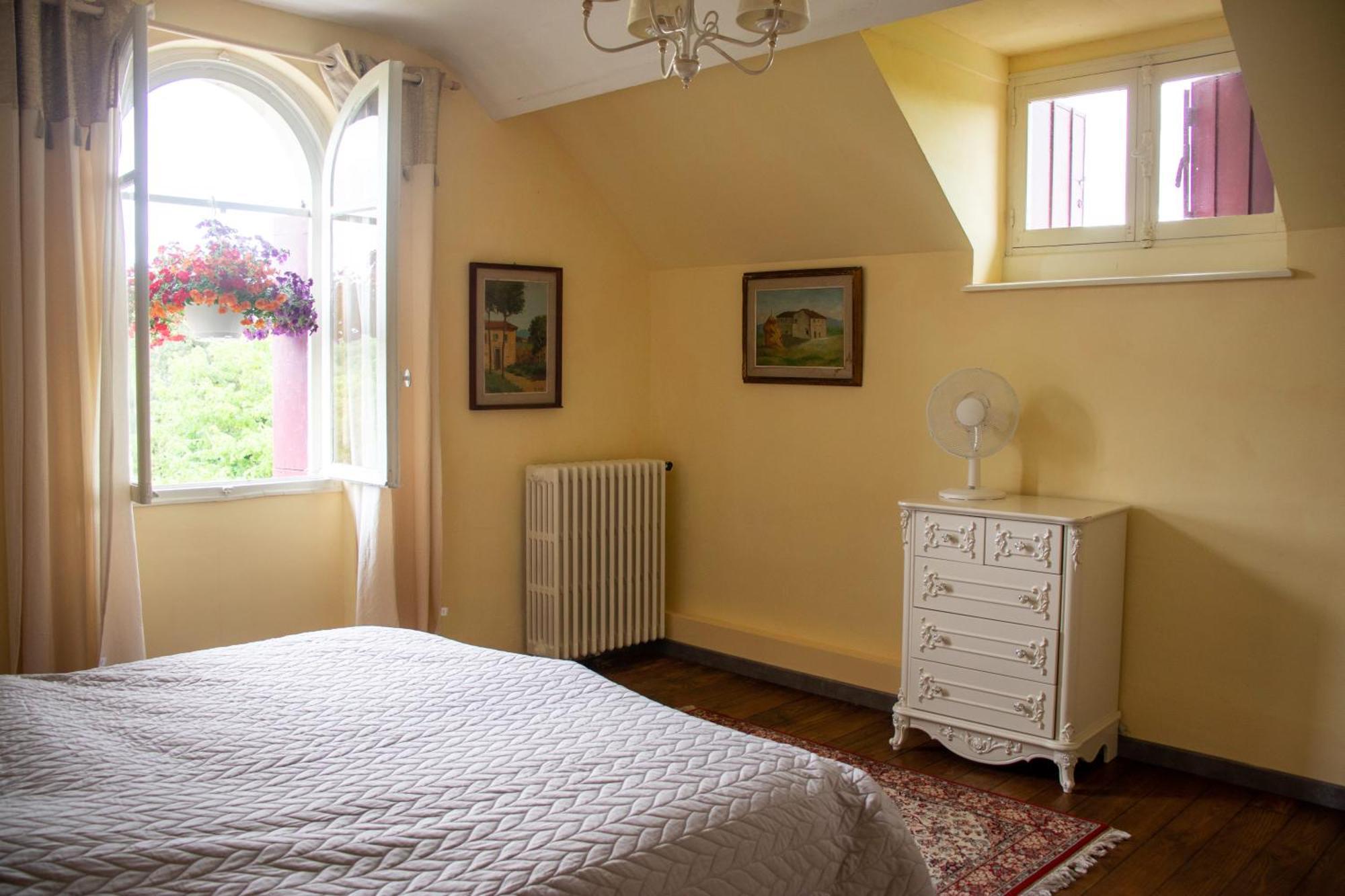 Le Pavillon De St Agnan Hotel Hautefort Екстериор снимка