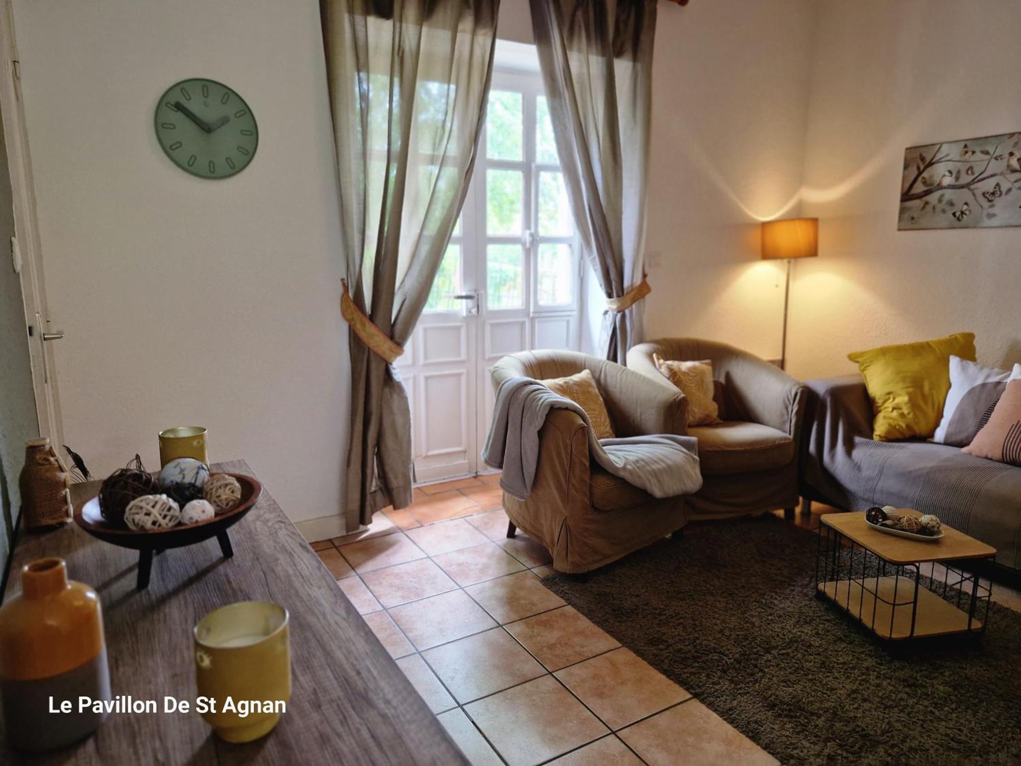 Le Pavillon De St Agnan Hotel Hautefort Екстериор снимка